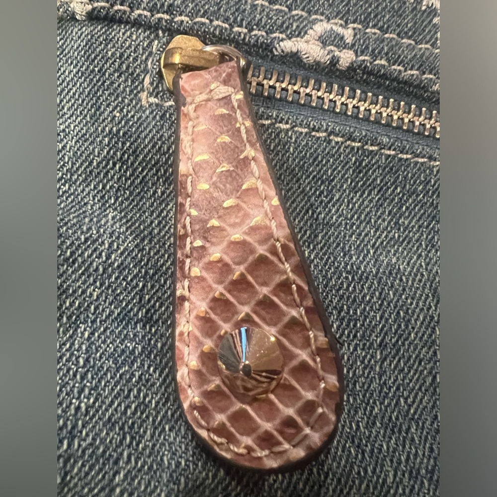 Guess by Marciano 💙 Denim Jacquard Logo Signature Jewels Snake Wallet/Clutch 🤎 - Picture 6 of 10
